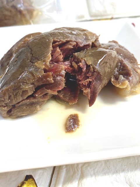 鹿スネ肉ボイル